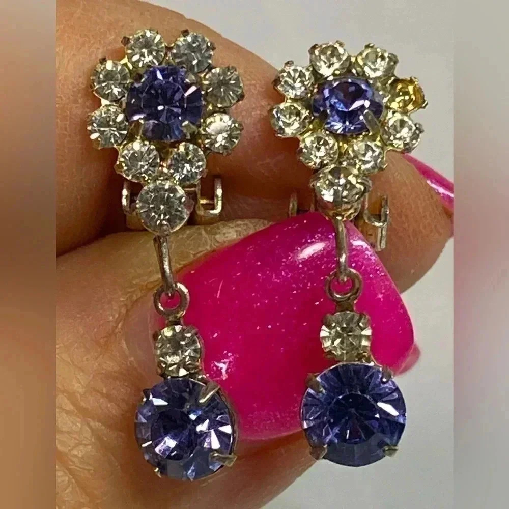 SPBC LIND HALLMARKED 60’s VINTAGE CLIP ON EARRINGS. DAZZLING!